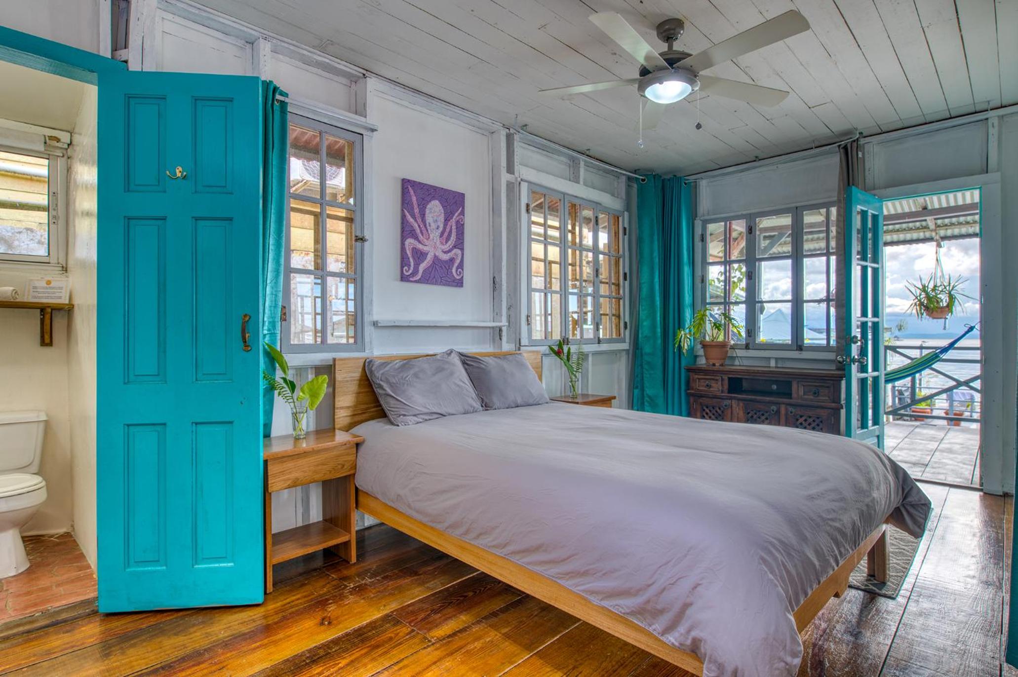 Hotel Saigon Bay Bed & Breakfast - Image 1