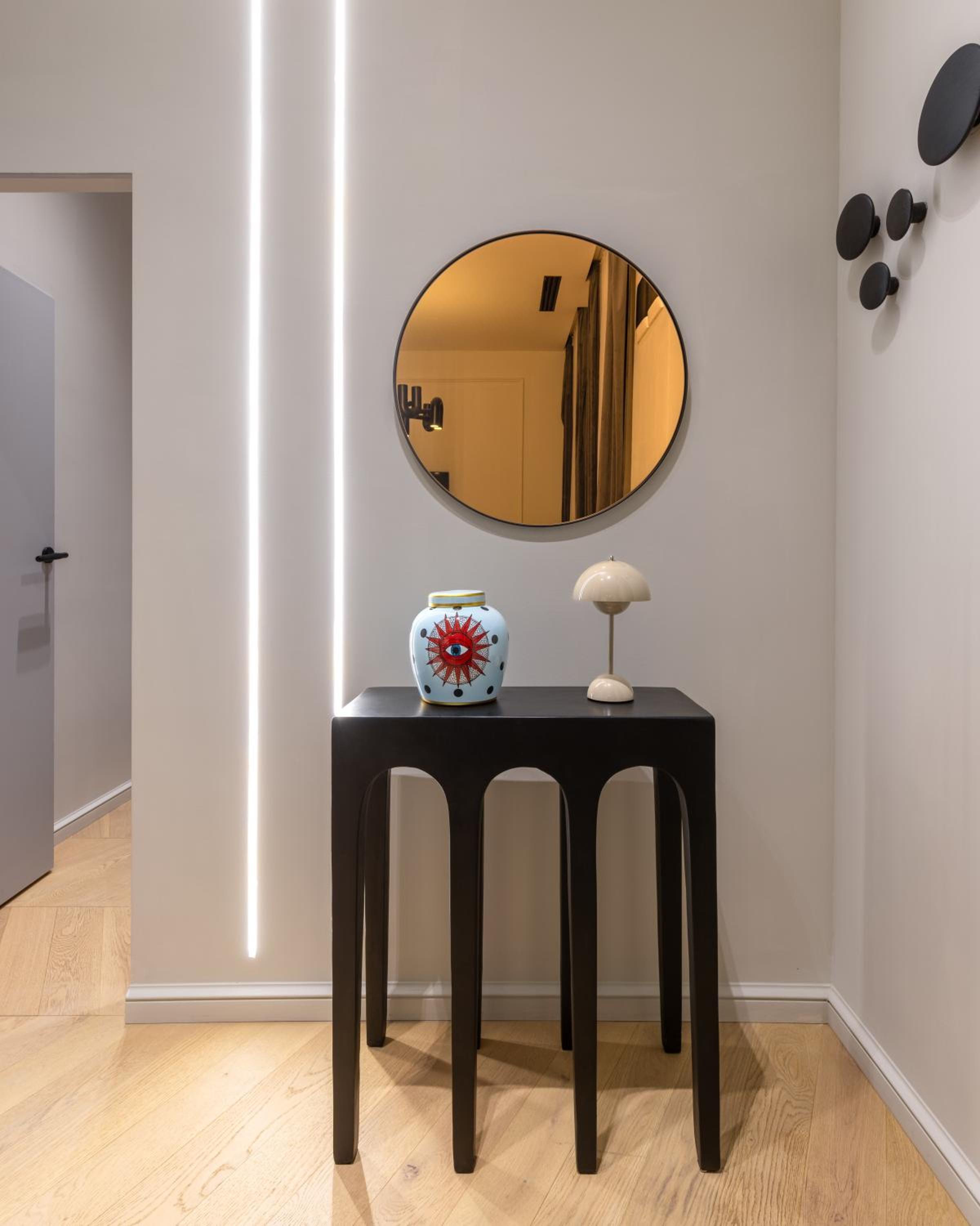 K21 luxury designer apartment I freeparking view 4