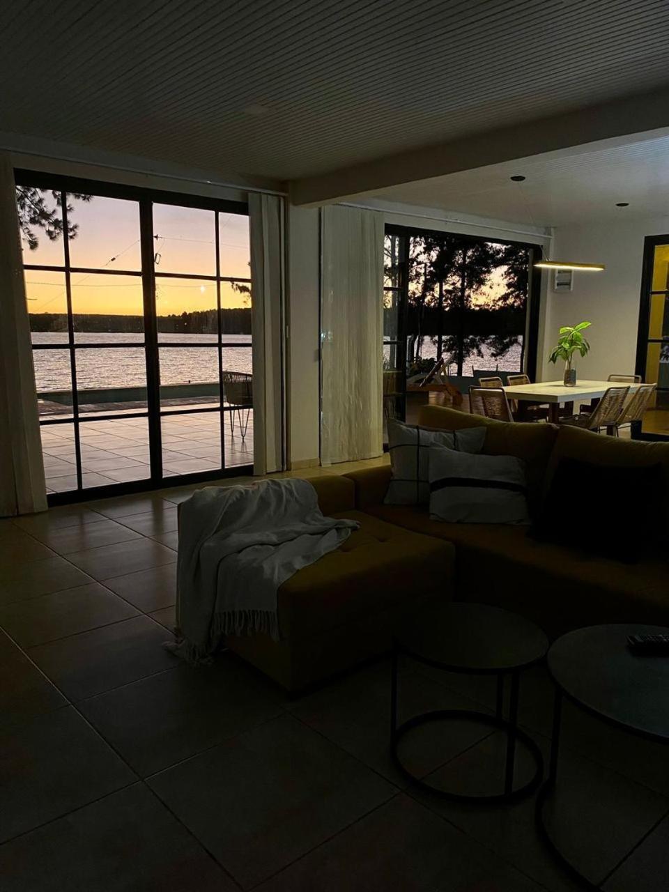 Casa en el Lago Uruguai