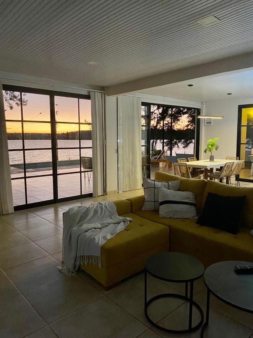 Casa en el Lago Uruguai
