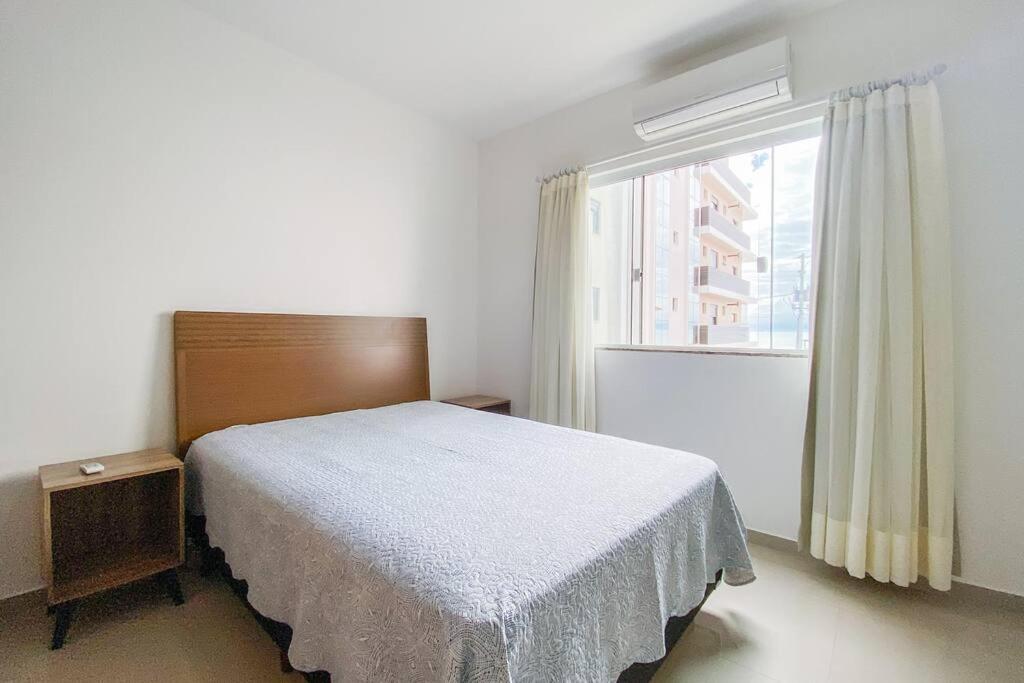 Apartamento vista mar na Praia de Palmas - 0124