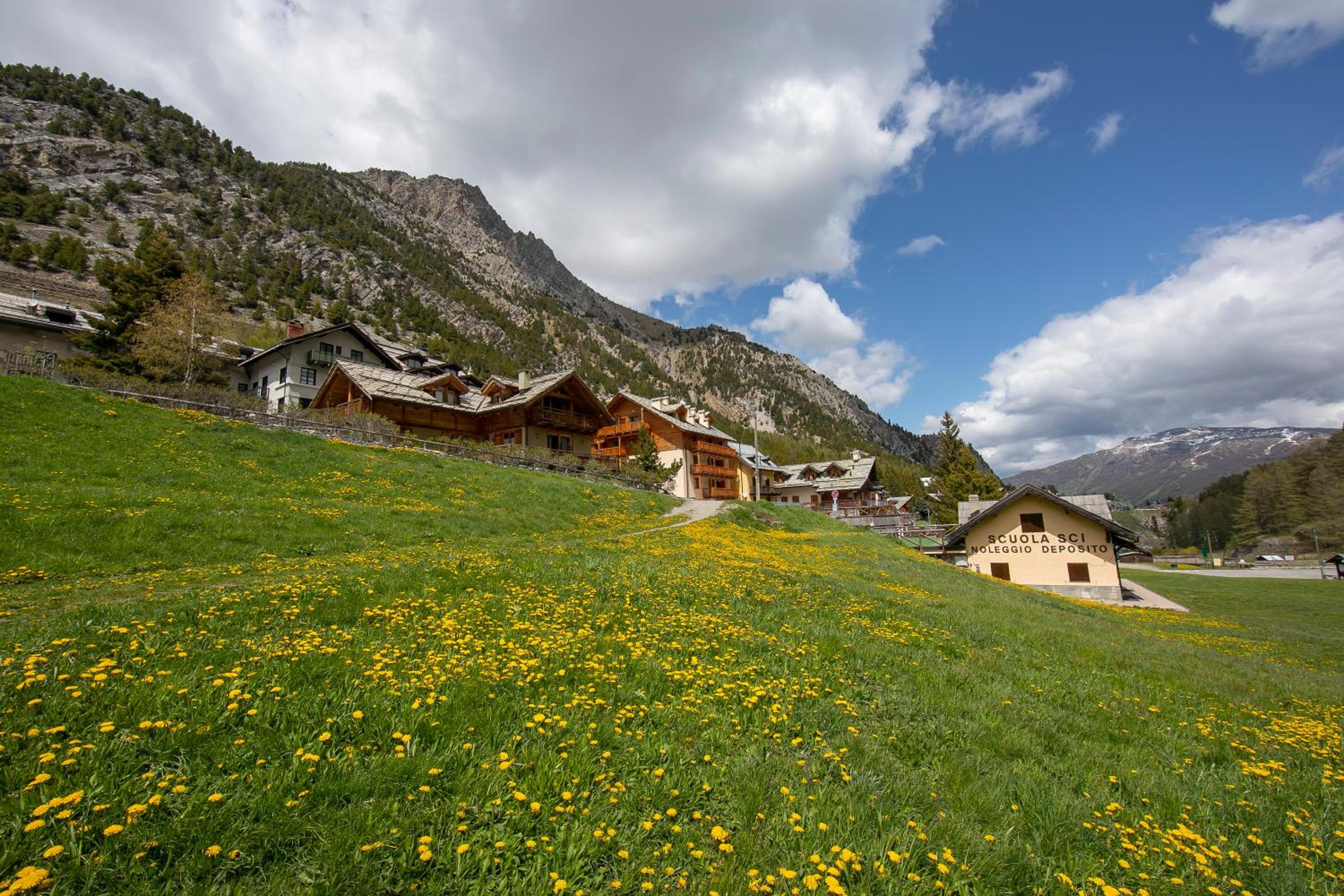Appartamento La Marmotta Mountain Retreat - Happy Rentals view 2