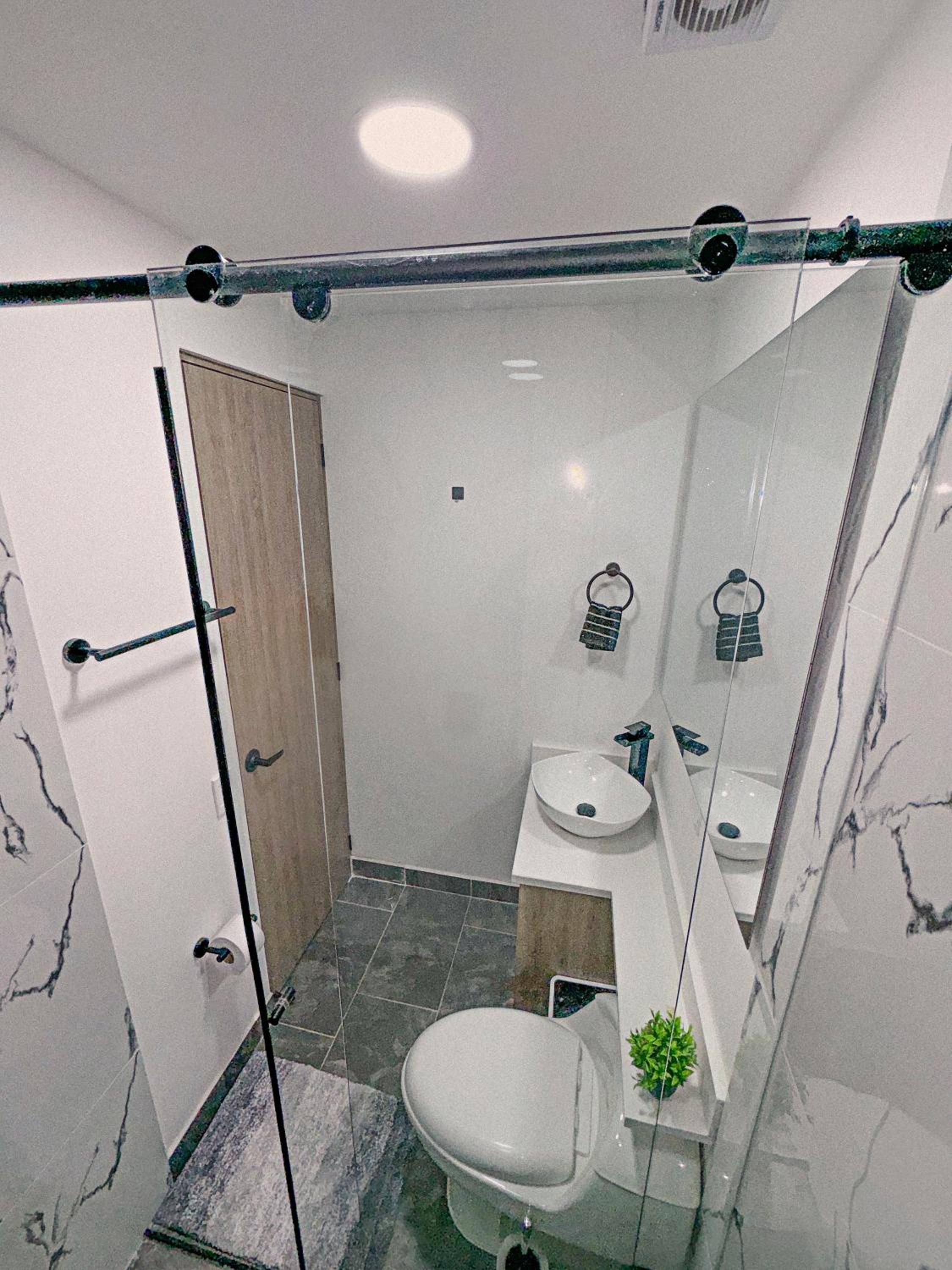 Apartamentos con vista boscosa y parking en Buenos Aires, Medellín