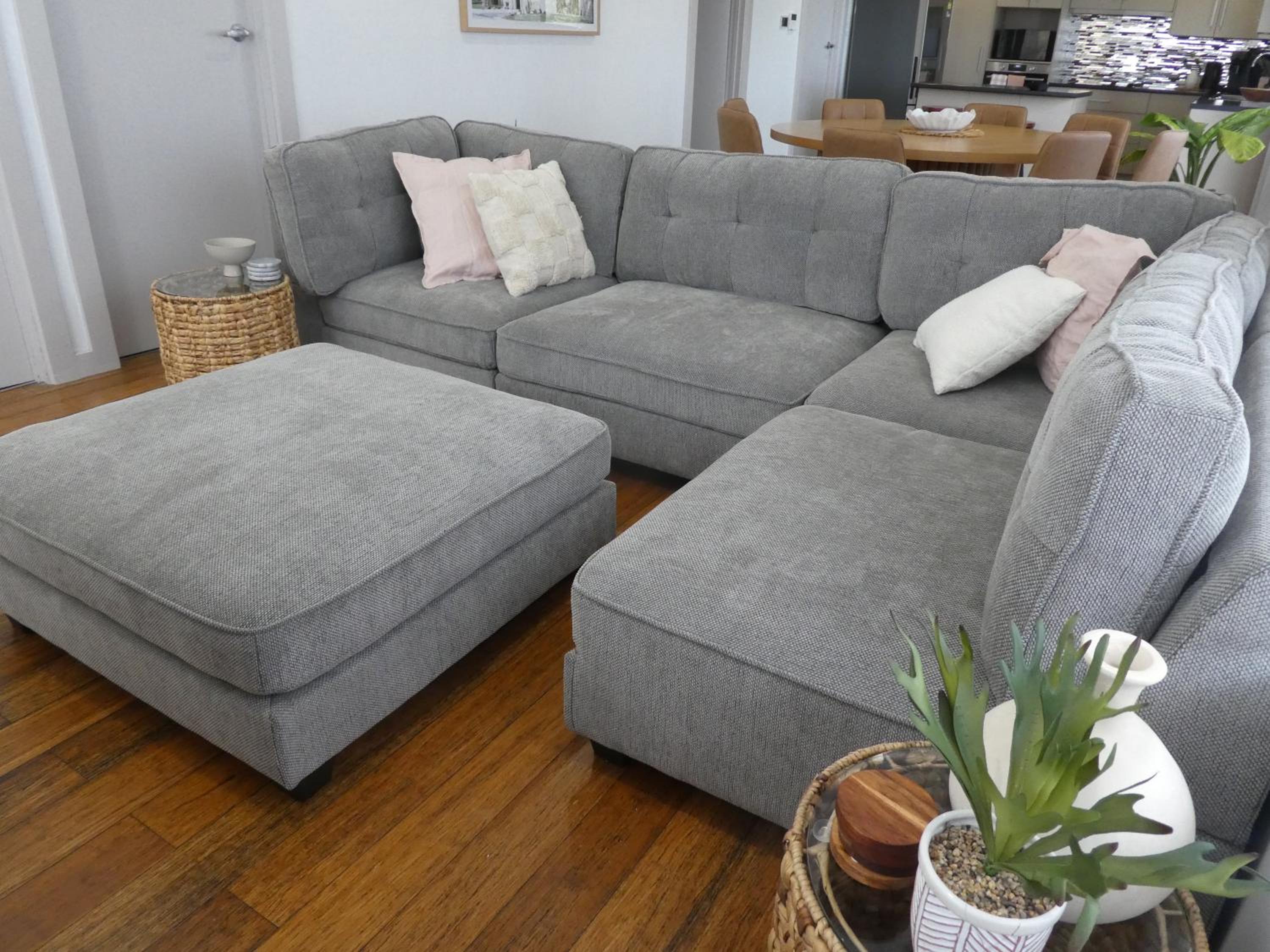 Moonta Bay Stylish large home 3 min walk from beach and jetty