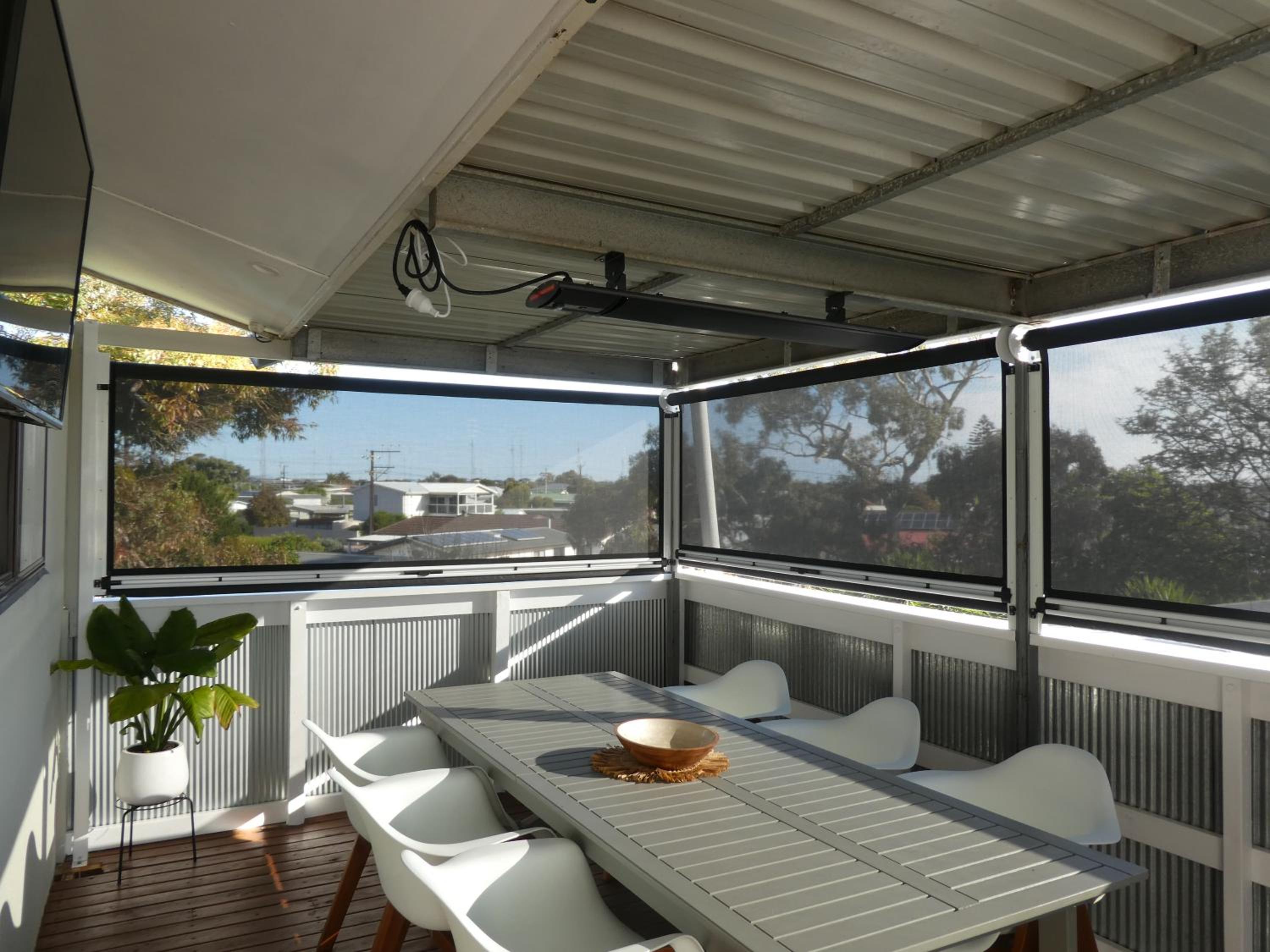 Moonta Bay Stylish large home 3 min walk from beach and jetty