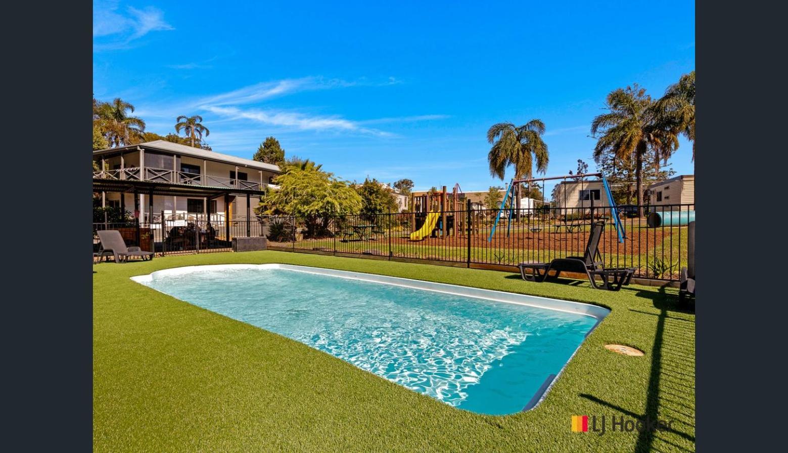 Batemans Bay Holiday Park & Hostel