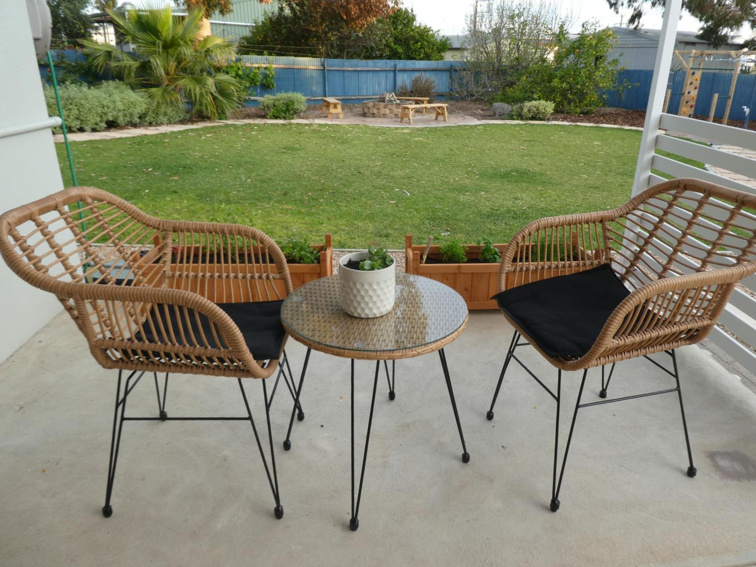 Moonta Bay Stylish large home 3 min walk from beach and jetty