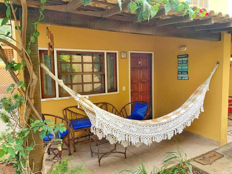 Casa em condomínio com lazer de frente para praia