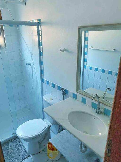 Casa em condomínio com lazer de frente para praia
