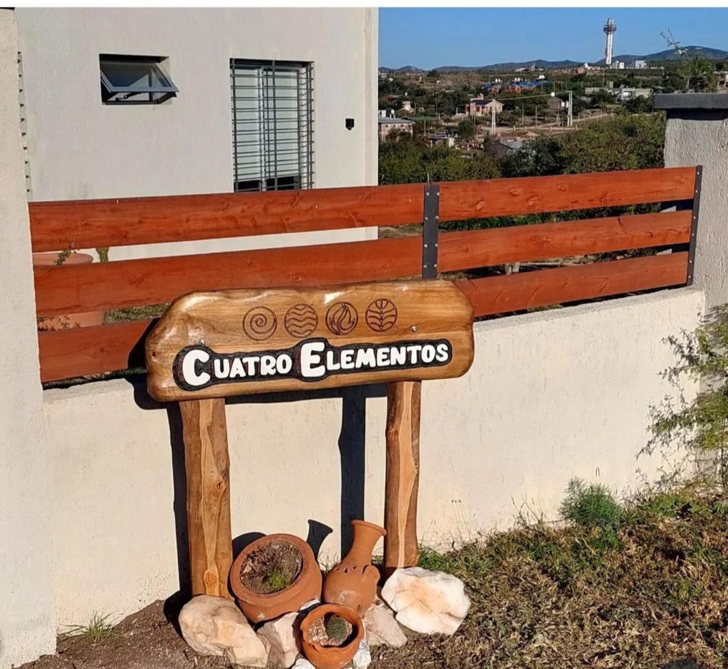 Cuatro Elementos Housing