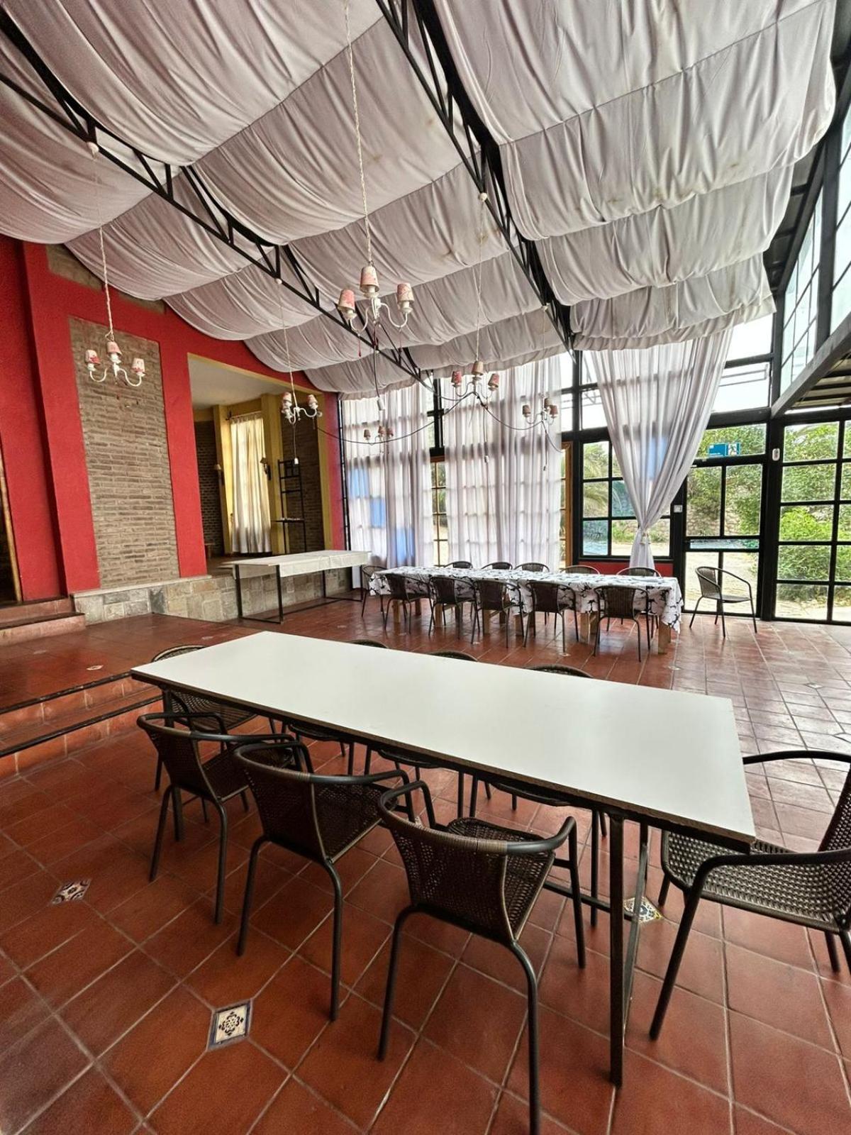 Casona con salón de eventos