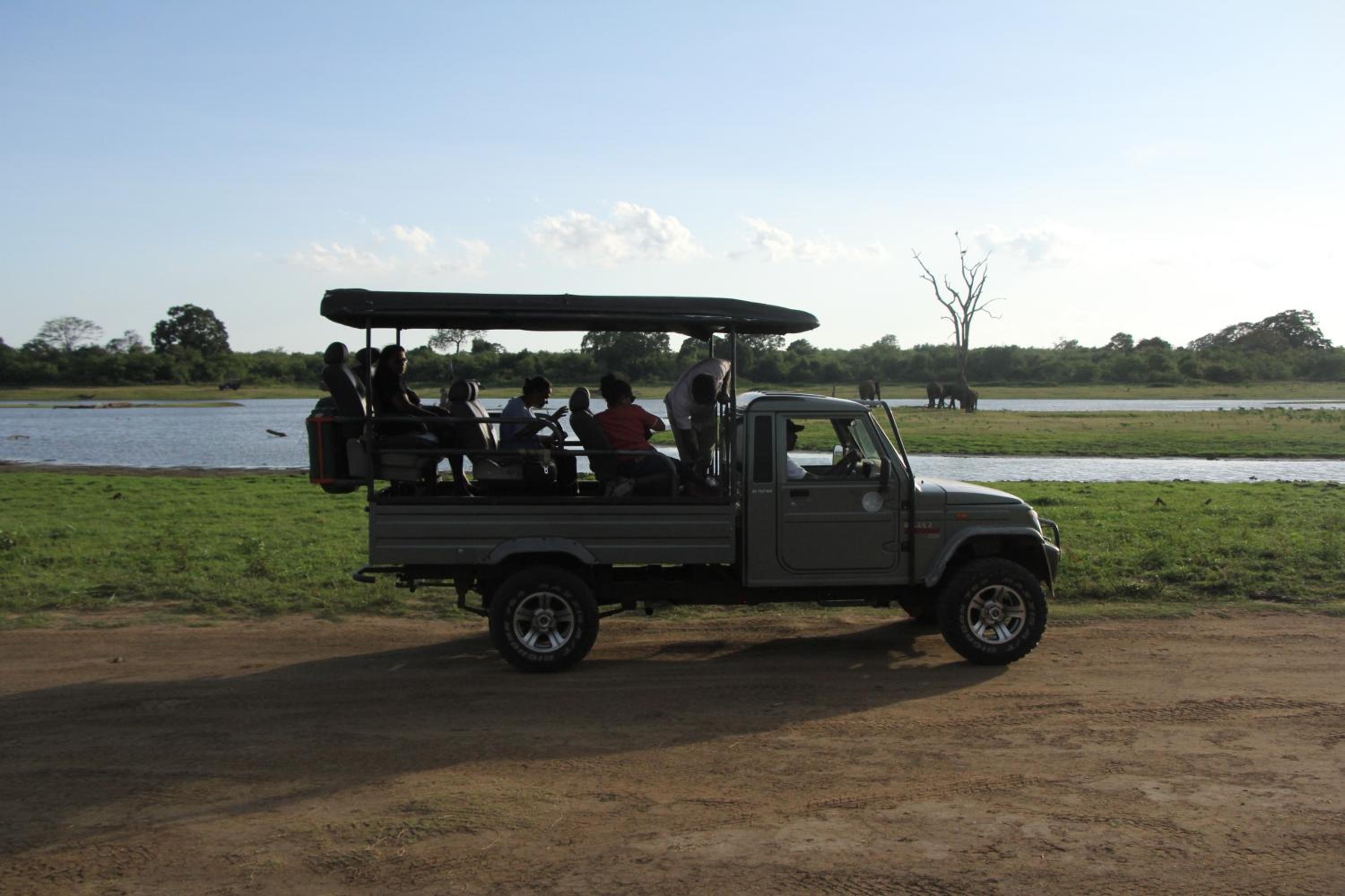 Batu's Safari lodge Udawalawe