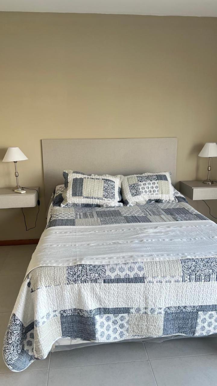Exclusivo Chalet con Vista al Lago
