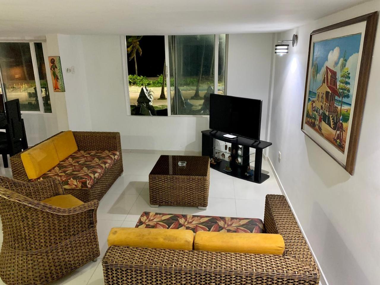 Aptos Limsor Beach-Vista al Mar