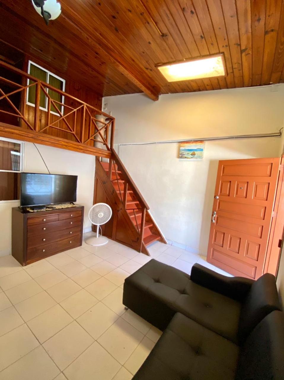 Aptos Limsor Beach-Vista al Mar