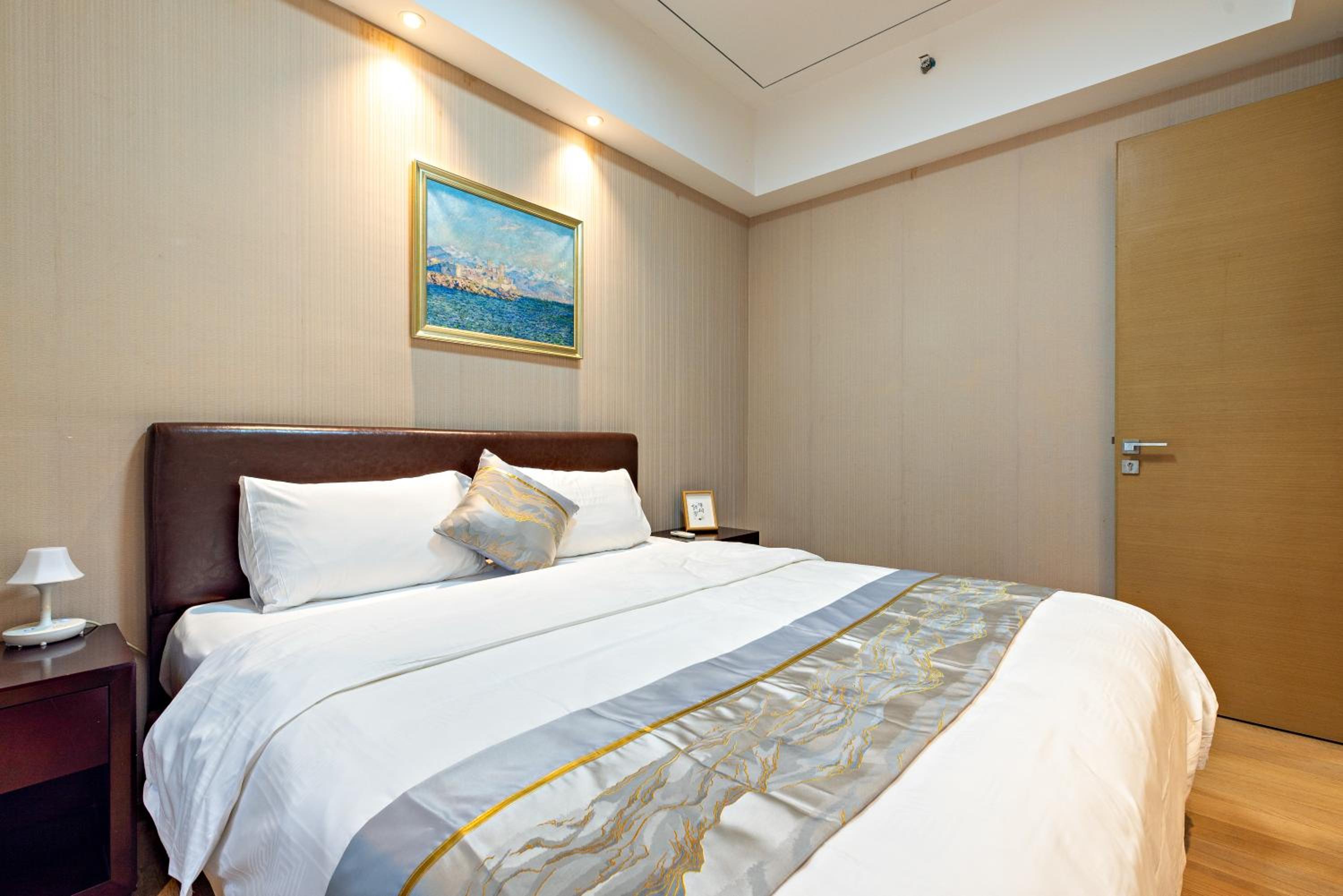 Clovis Apartment广交会期间免费穿梭巴士