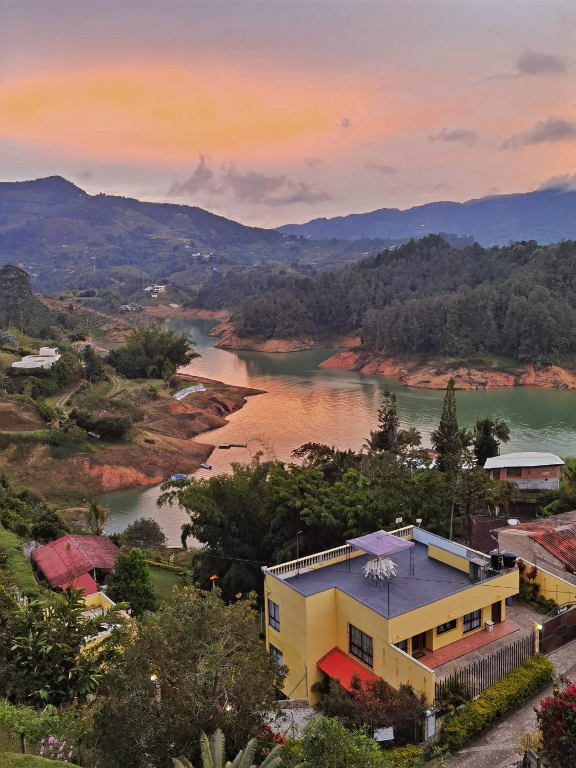 Hermosa casa de campo en GUATAPÉ