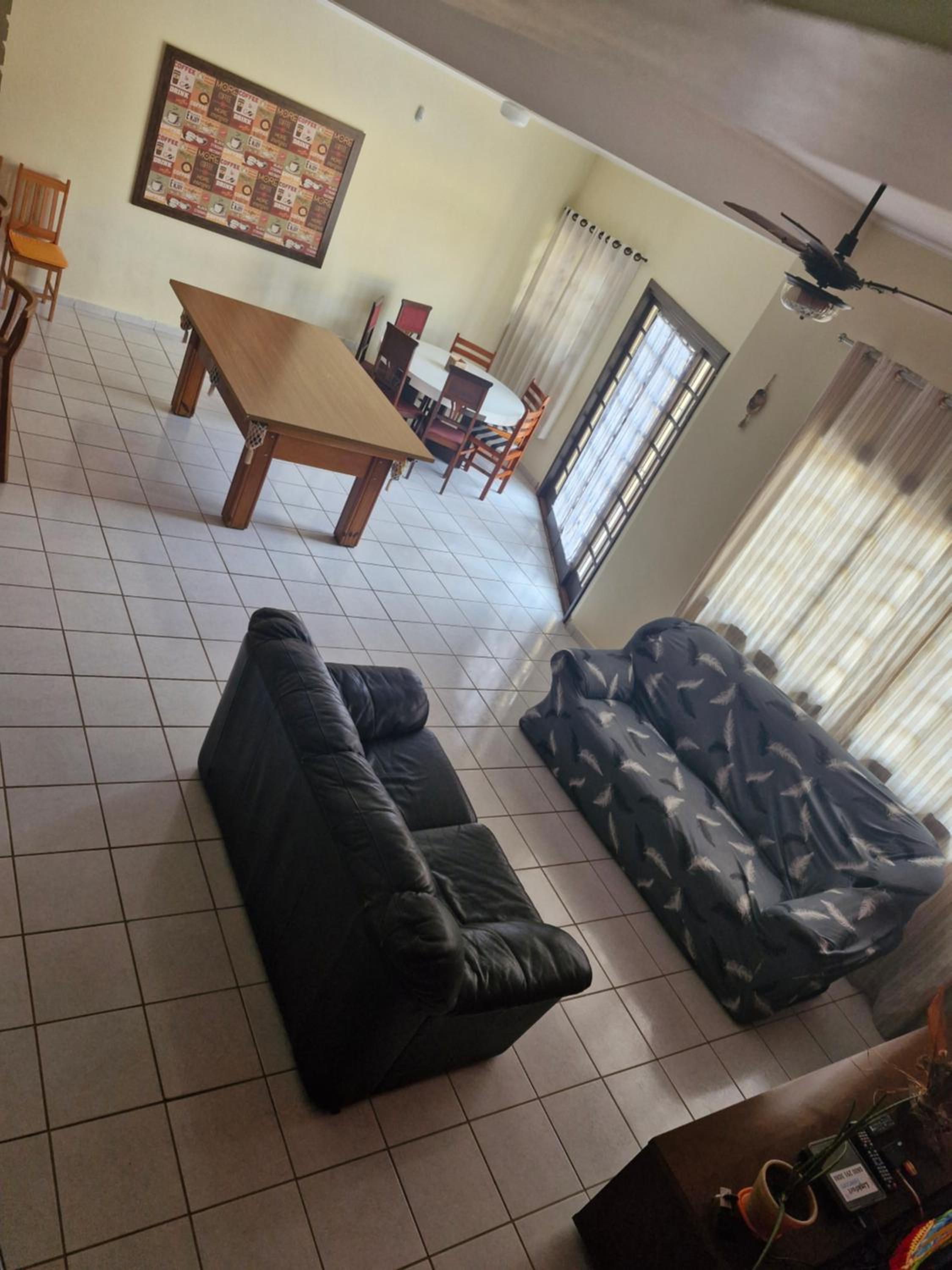 Casa na praia do Indaia piscina, bilhar, 5 quartos e vista