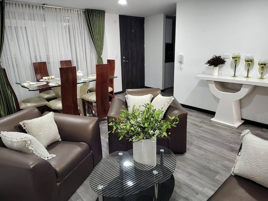 Apartamento con parqueadero