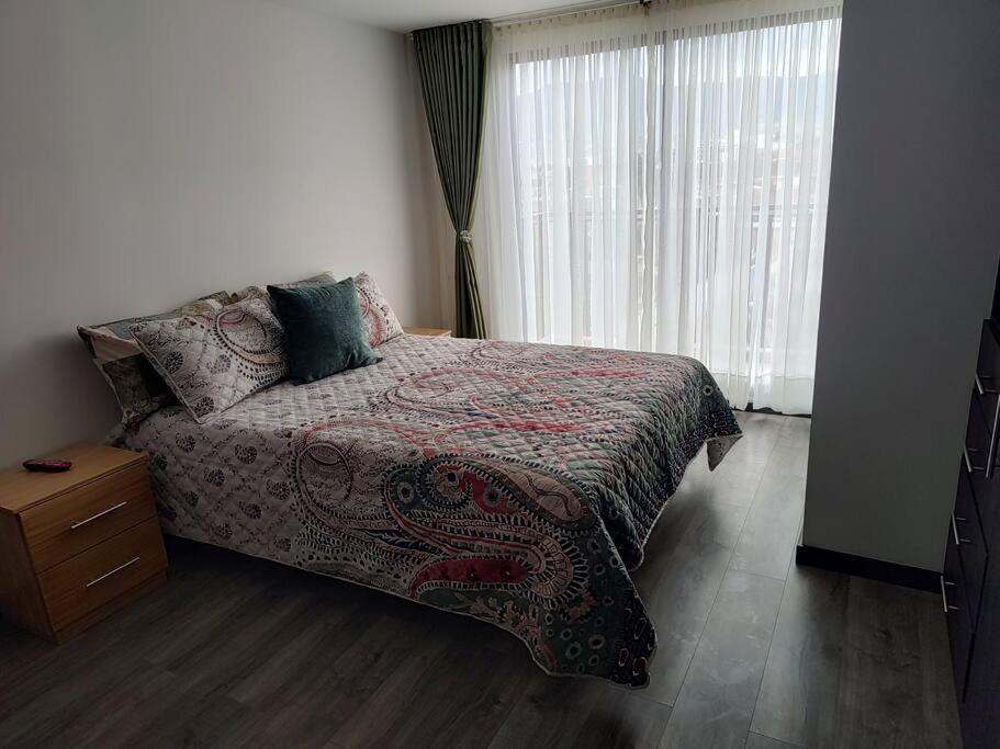 Apartamento con parqueadero