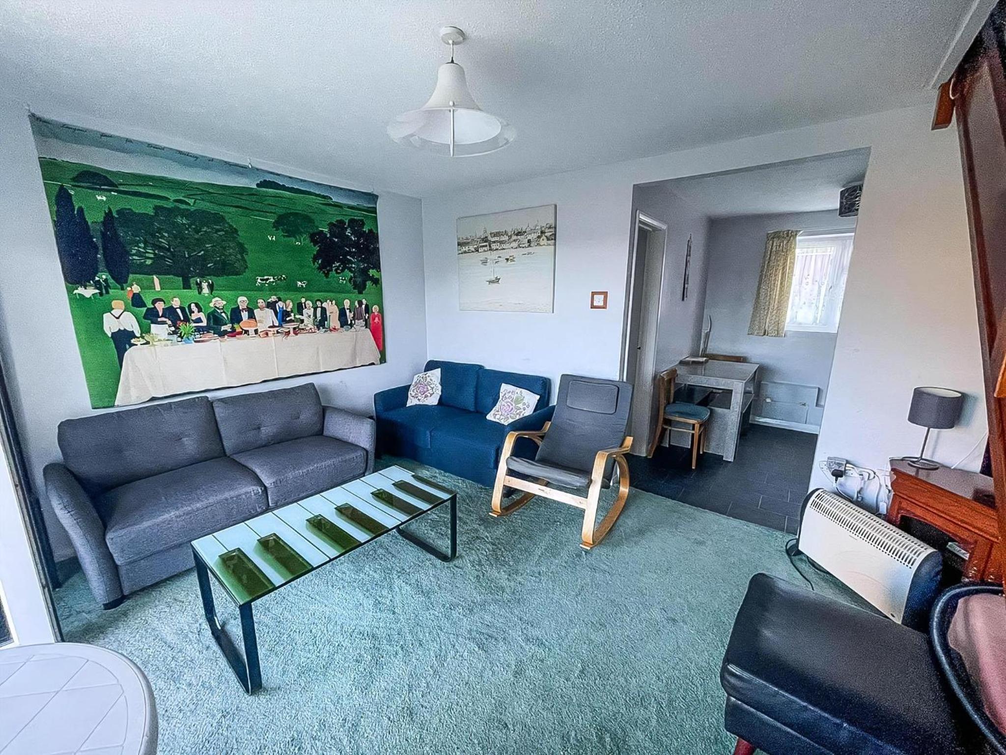 8 Berth Chalet To Hire At Bermuda Holiday Park Nearby Hemsby Beach Ref 18127B view 4