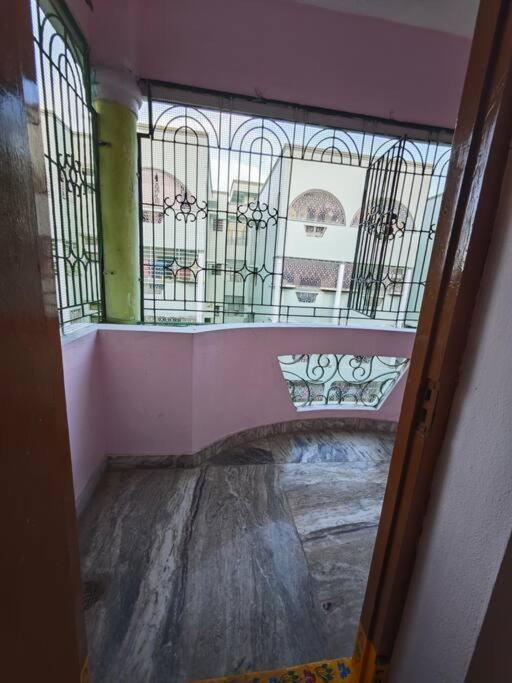 House-of-G 3bhk newly painted flat in AVA road Rajahmundry view 5