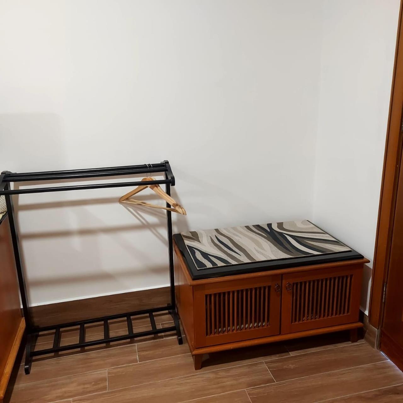 Deluxe Lower Water Chalet Private Unit photo 2