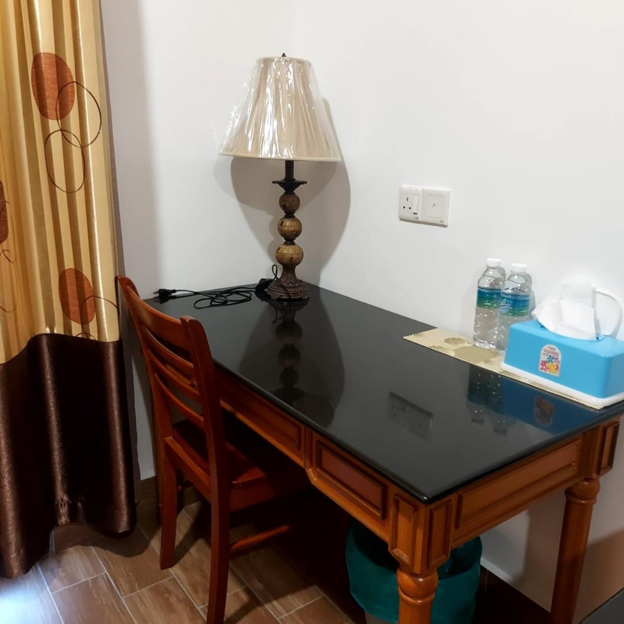 Deluxe Lower Water Chalet Private Unit photo 8