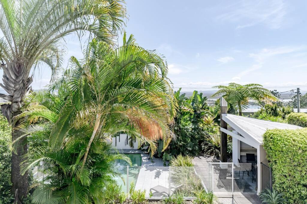 Stunning Sea Vue Blue Views over Laguna Bay
