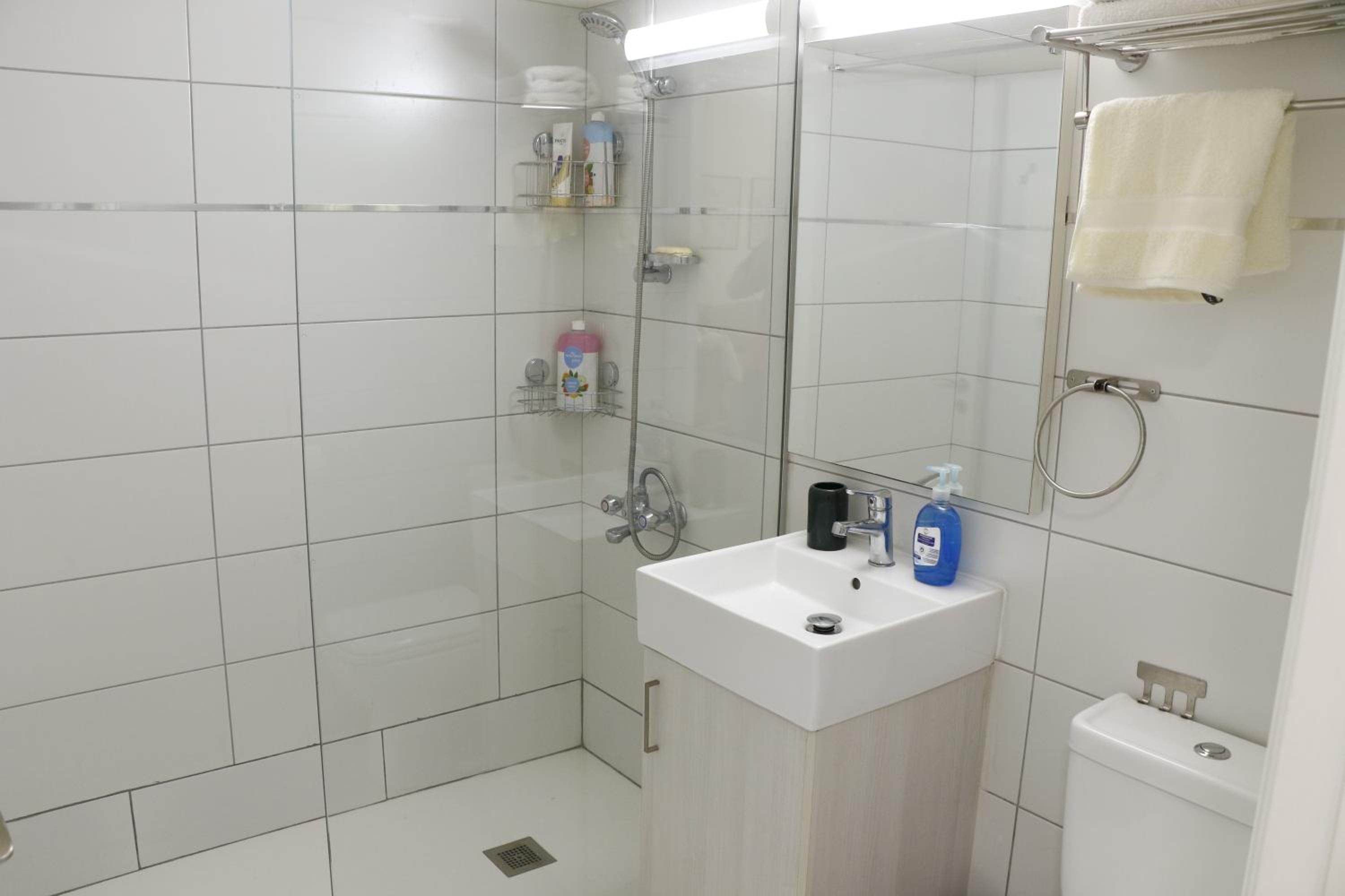 Spacious Apartment, NEAR PINIKOUDES BEACH