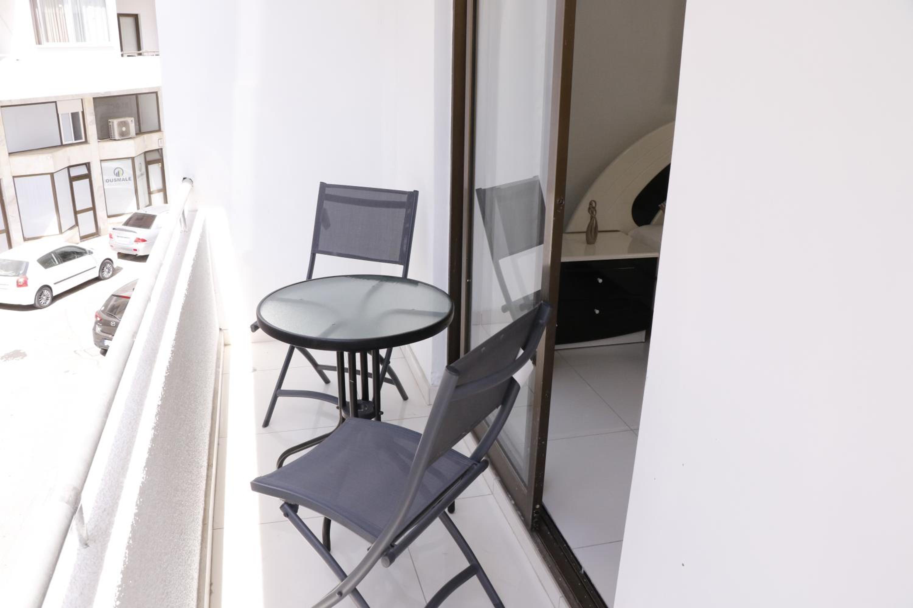 Spacious Apartment, NEAR PINIKOUDES BEACH
