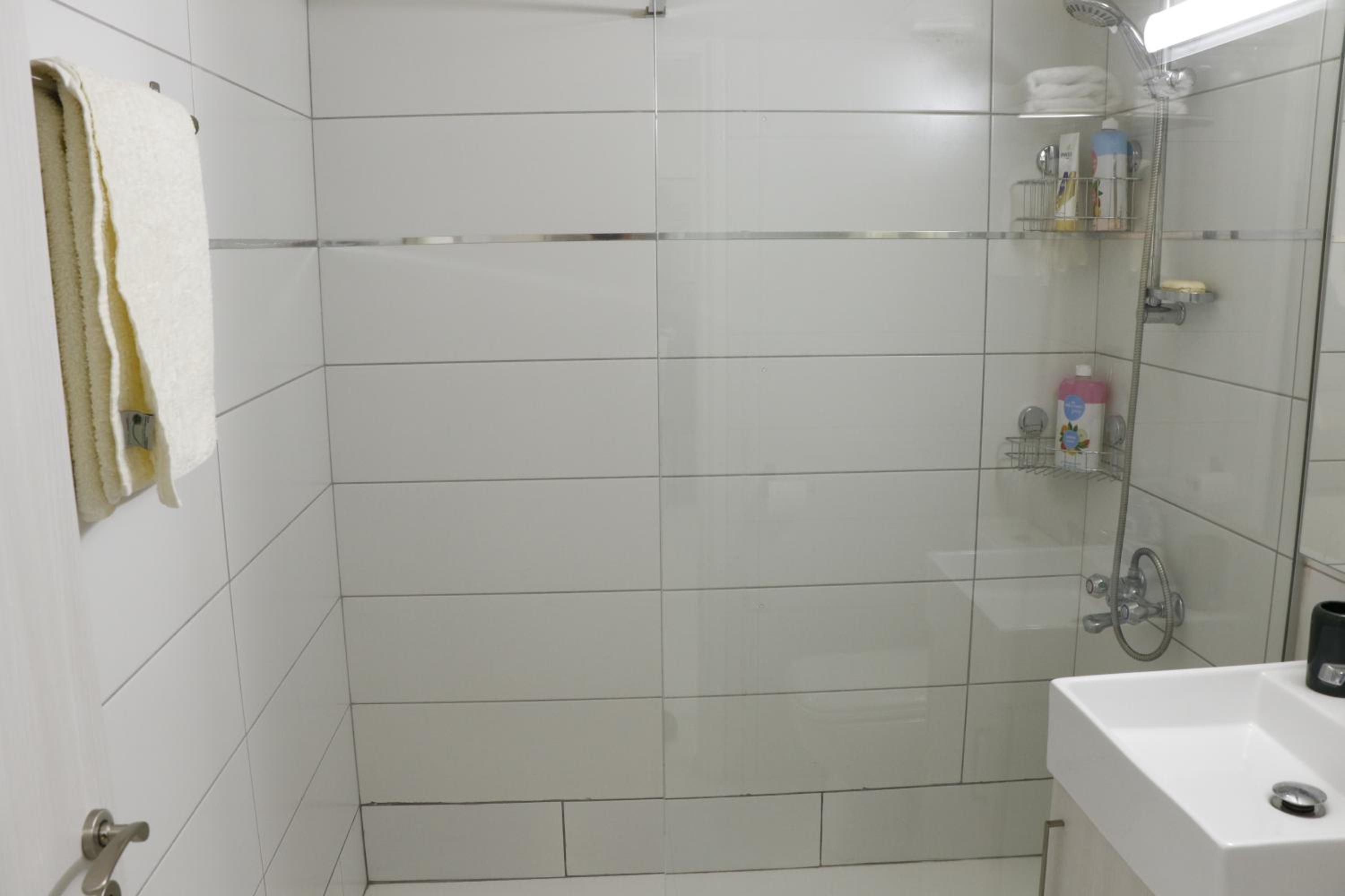 Spacious Apartment, NEAR PINIKOUDES BEACH