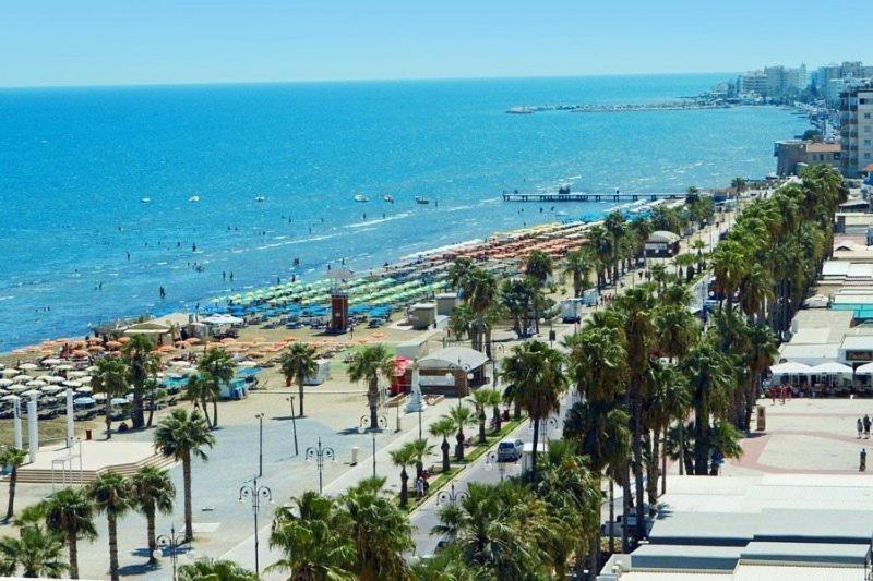 Spacious Apartment, NEAR PINIKOUDES BEACH