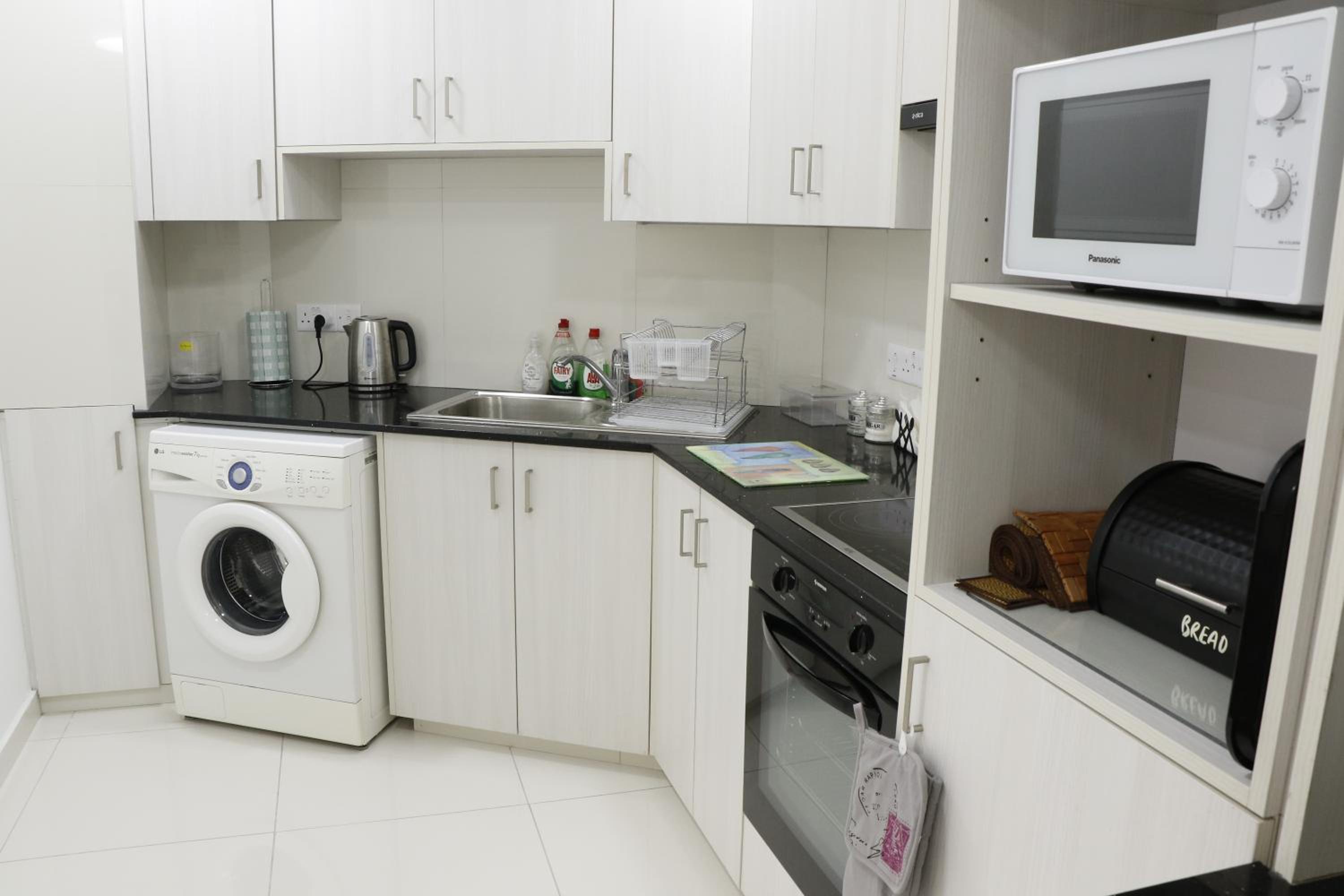 Spacious Apartment, NEAR PINIKOUDES BEACH