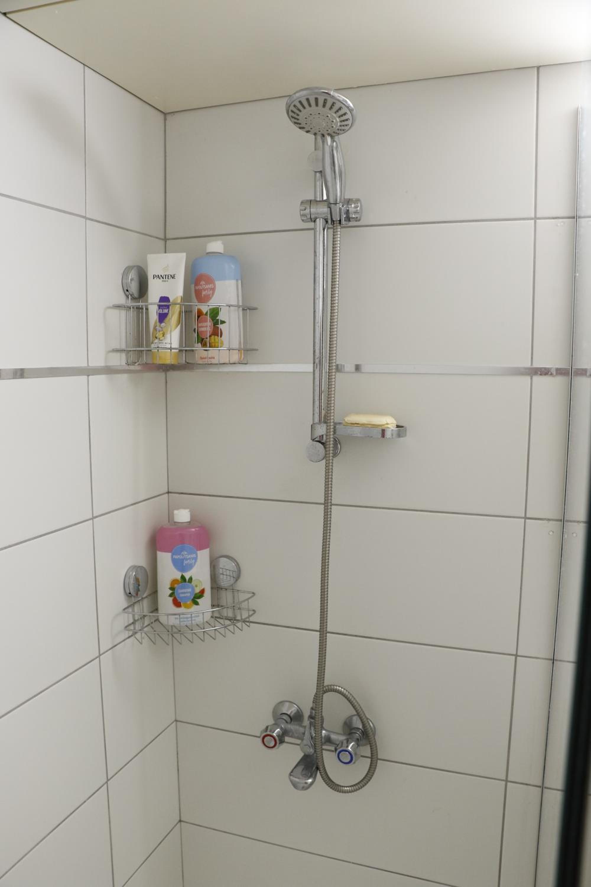 Spacious Apartment, NEAR PINIKOUDES BEACH