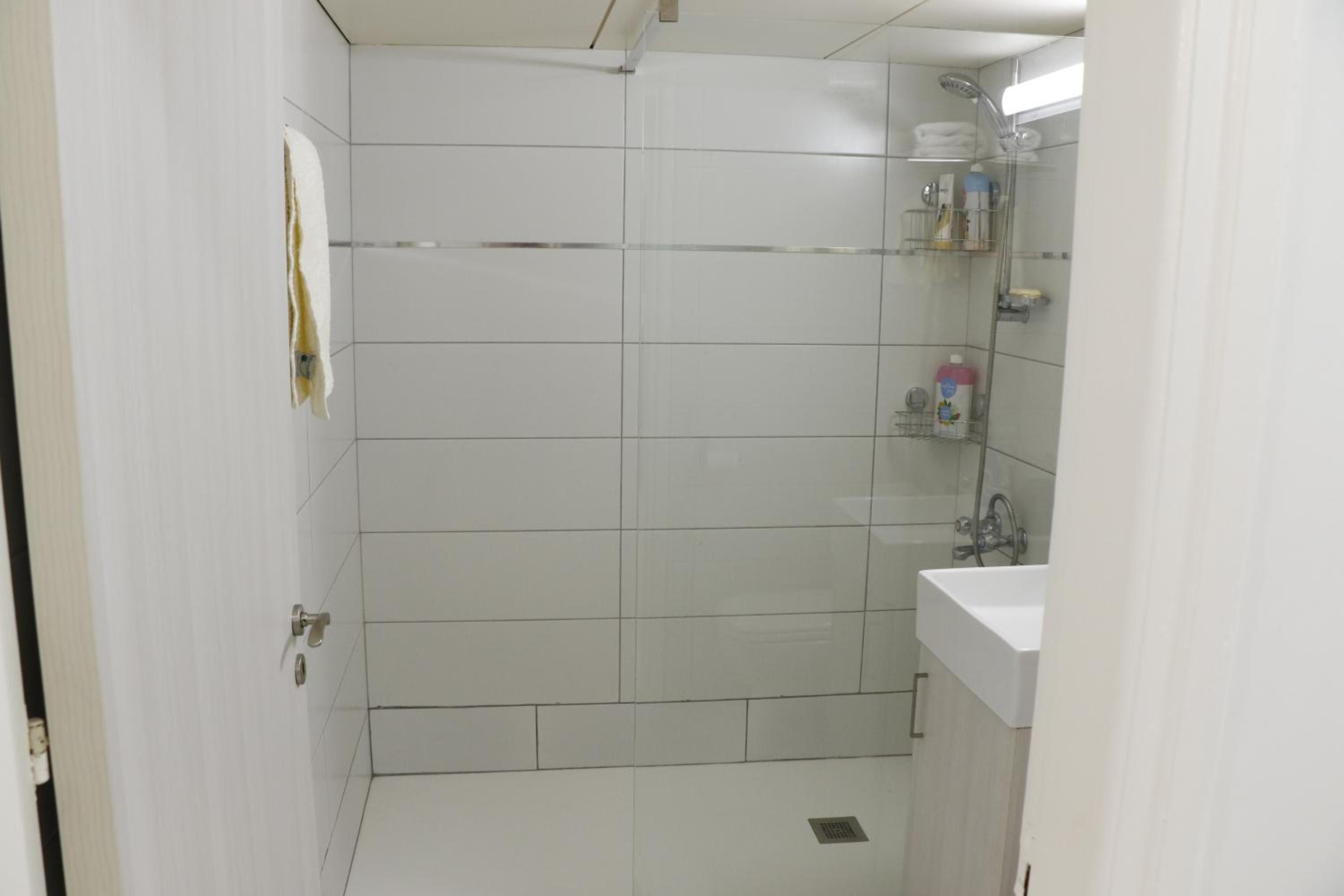 Spacious Apartment, NEAR PINIKOUDES BEACH