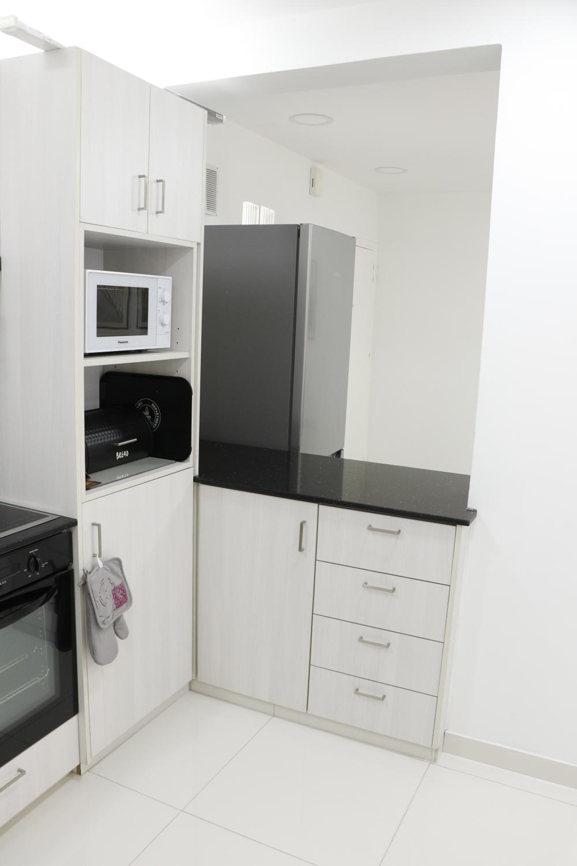 Spacious Apartment, NEAR PINIKOUDES BEACH