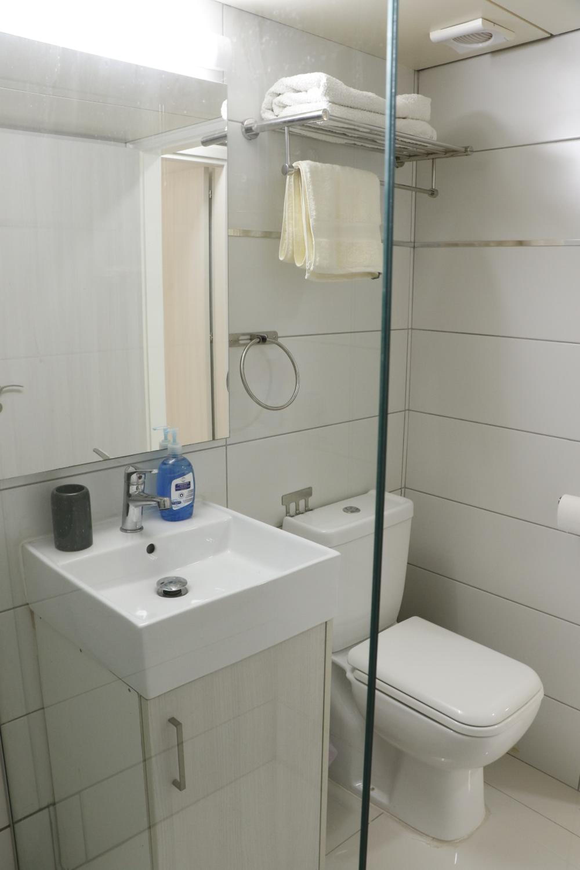 Spacious Apartment, NEAR PINIKOUDES BEACH