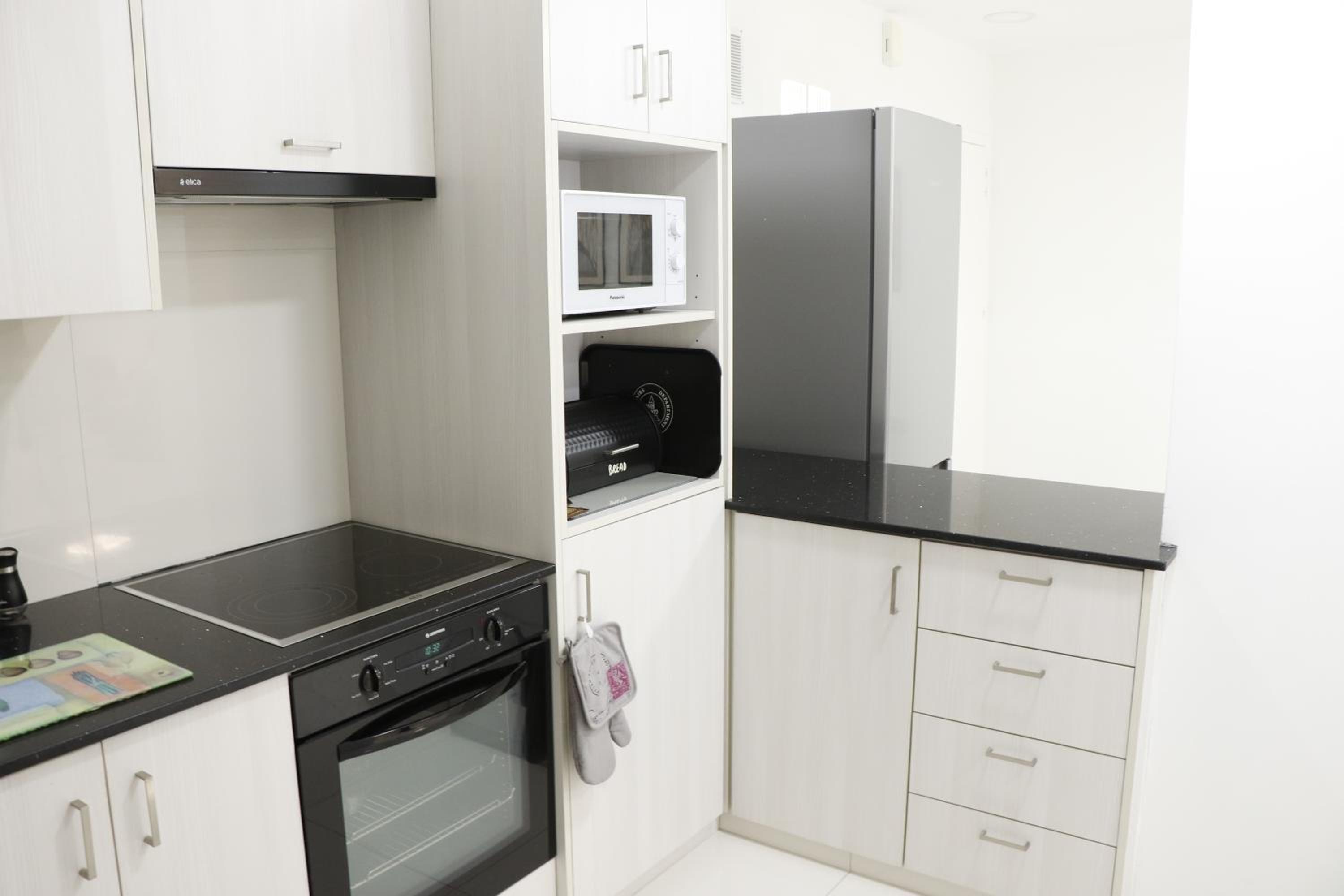 Spacious Apartment, NEAR PINIKOUDES BEACH
