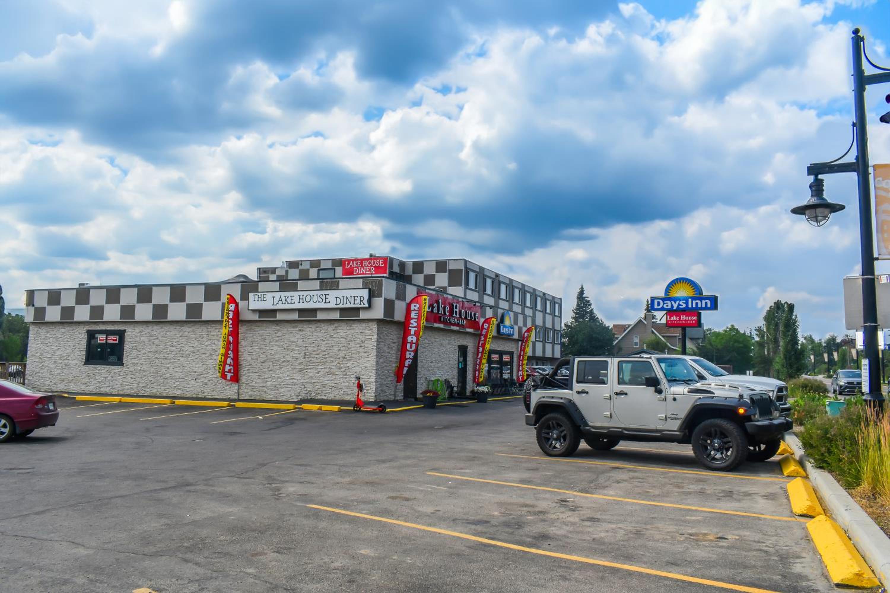 Days Inn by Wyndham Sylvan Lake