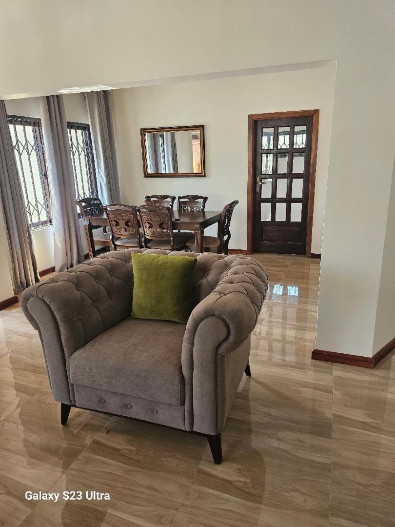 Marblearch Apartment view 4