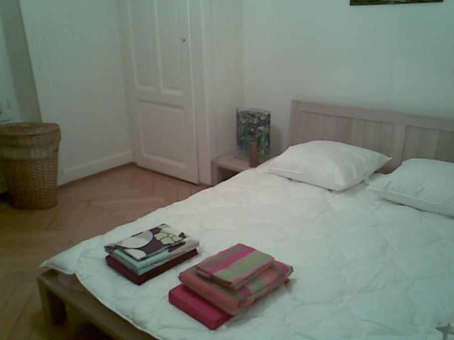 8 minutes walking from Lausanne Train station