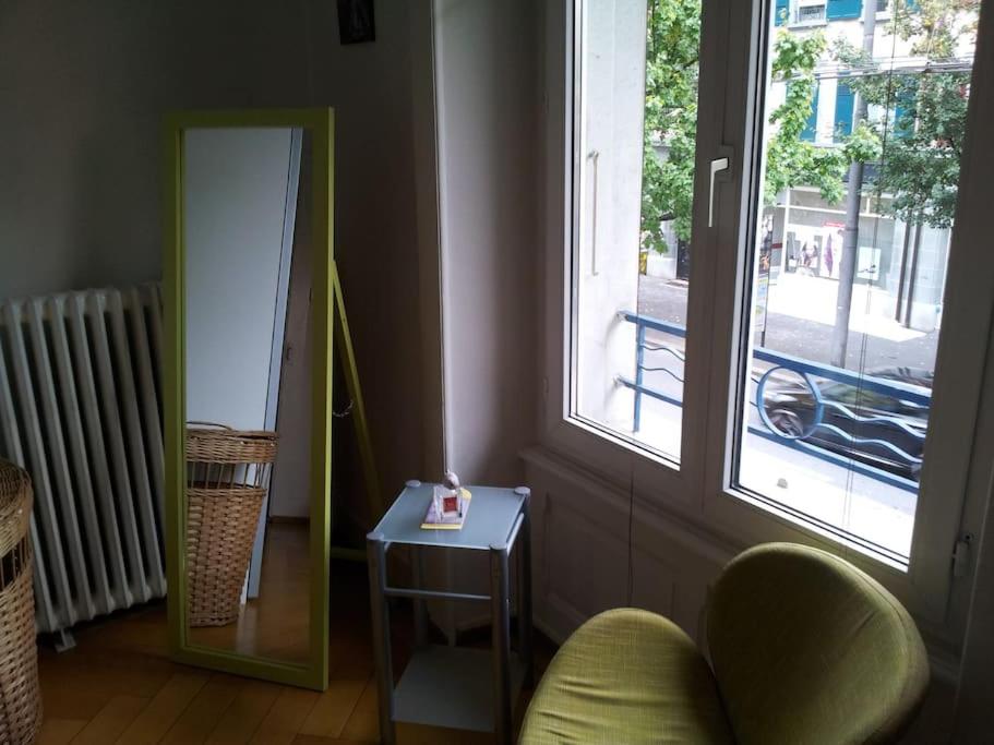 8 minutes walking from Lausanne Train station