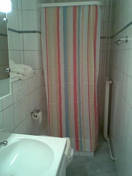 8 minutes walking from Lausanne Train station