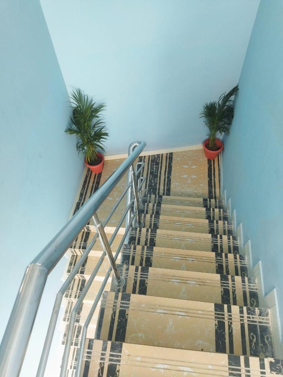 Rooms for your stay Near Quite Beach view 2