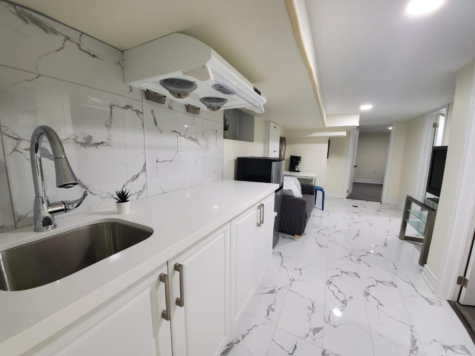 Trinity bellwood suites Downtown Toronto
