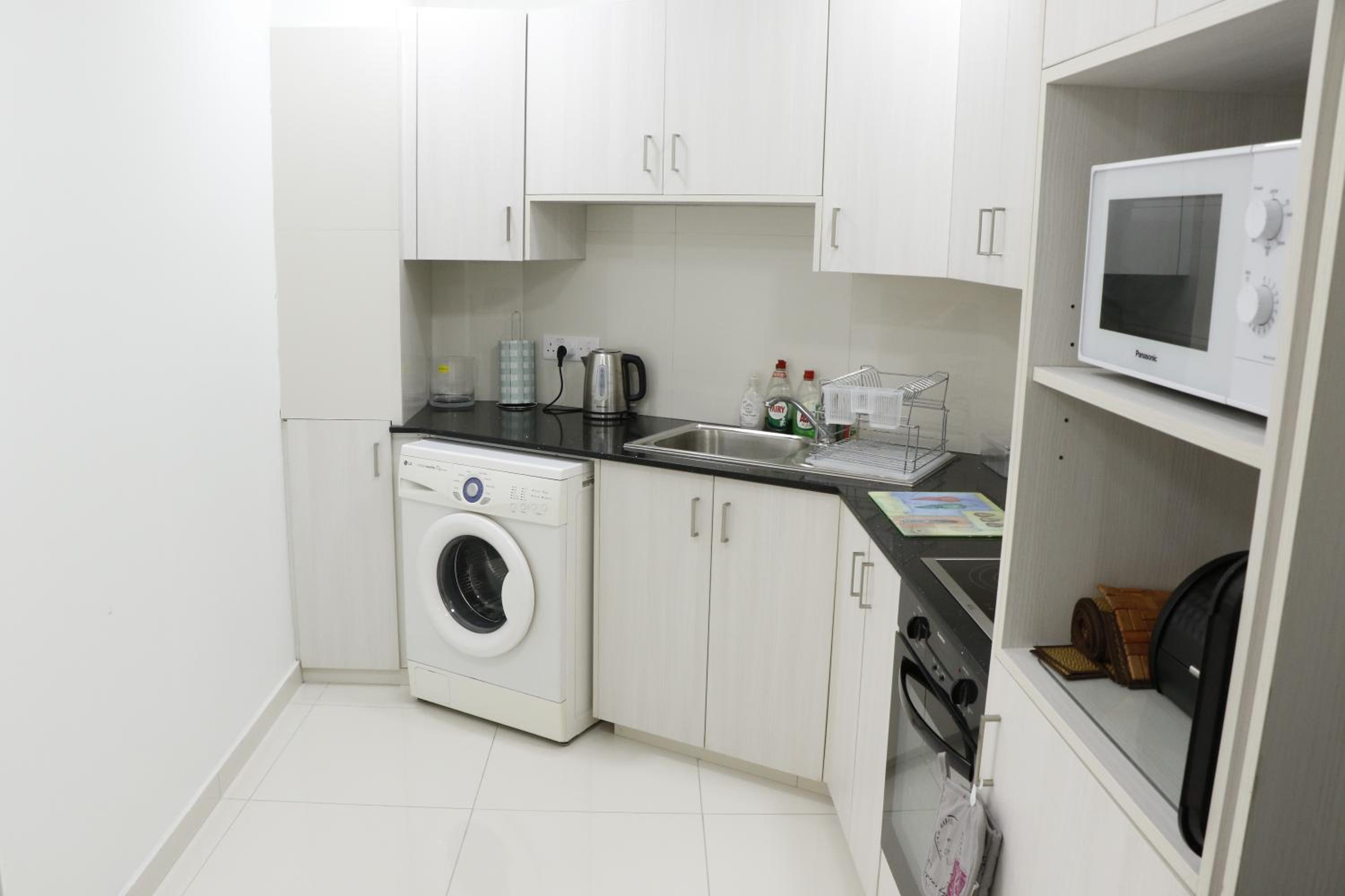 Spacious Apartment, NEAR PINIKOUDES BEACH