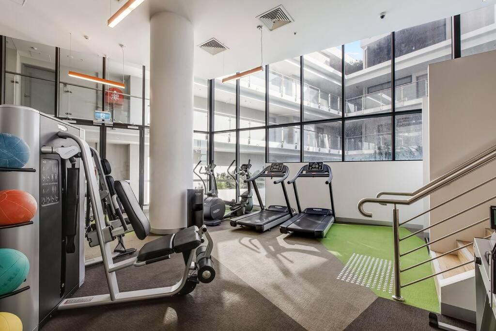 Lux Sky High Beachside Haven Apartments by Ready Set Host