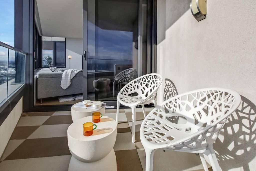 Lux Sky High Beachside Haven Apartments by Ready Set Host