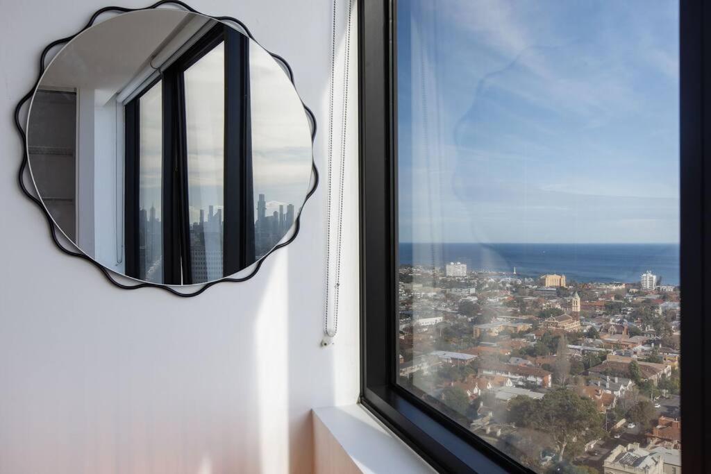 Lux Sky High Beachside Haven Apartments by Ready Set Host
